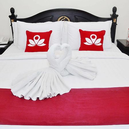 Zen Rooms Sultan Iskandar Muda Surabaya Eksteriør bilde