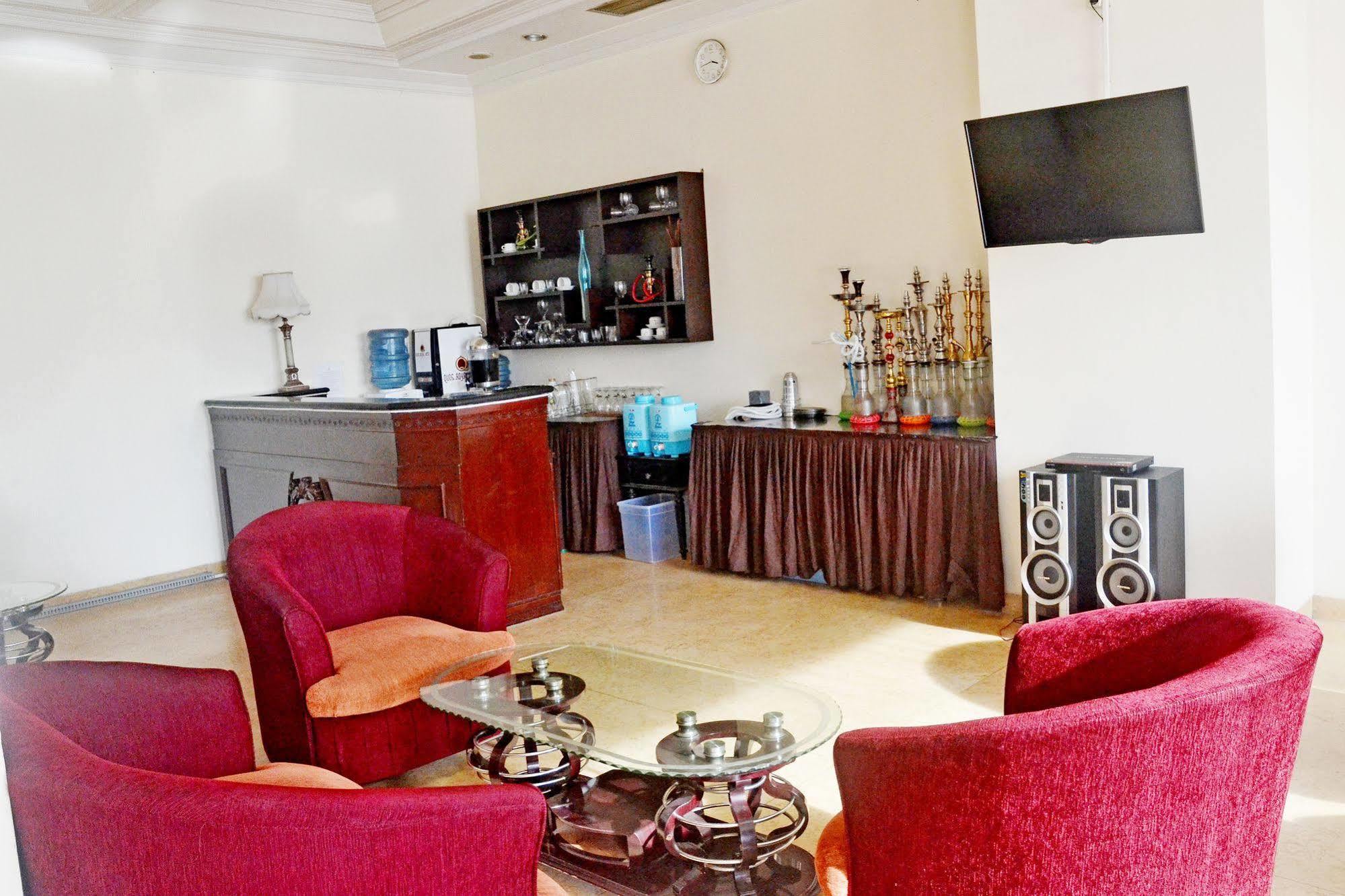 Zen Rooms Sultan Iskandar Muda Surabaya Eksteriør bilde